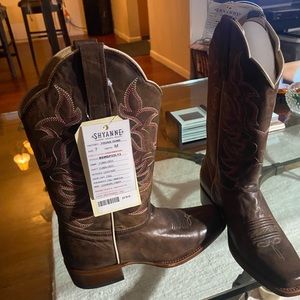 Woman’s boots, beautiful brand new with tag, original price is $200.00.